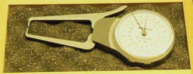 ANALOG MICROMETER COMPARATOR MITUTOYO 7234 located at Provendum exhibition in Laussanne (the photo contains one of the item in stock) ANALOG MICROMETER COMPARATOR MITUTOYO (7234)