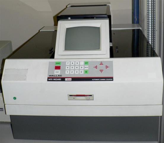 AUTOMATIC GAMMA COUNTER WALLAC / 1470 01 9049 located at Provendum exhibition in Laussanne (the photo contains one of the item in stock) AUTOMATIC GAMMA COUNTER WALLAC / 1470 01 (9049)