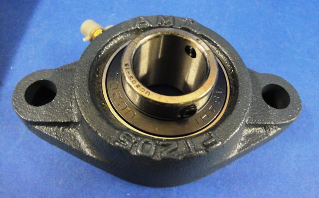 BALL BEARING AMI / UCFT205-18 73936 located at Provendum exhibition in Laussanne (the photo contains one of the item in stock) BALL BEARING AMI / UCFT205-18 (73936)