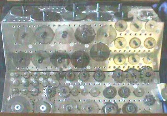 CIRCULAR MILLING CUTTER SET HSS 3607 located at Provendum exhibition in Laussanne (the photo contains one of the item in stock) CIRCULAR MILLING CUTTER SET HSS (3607)