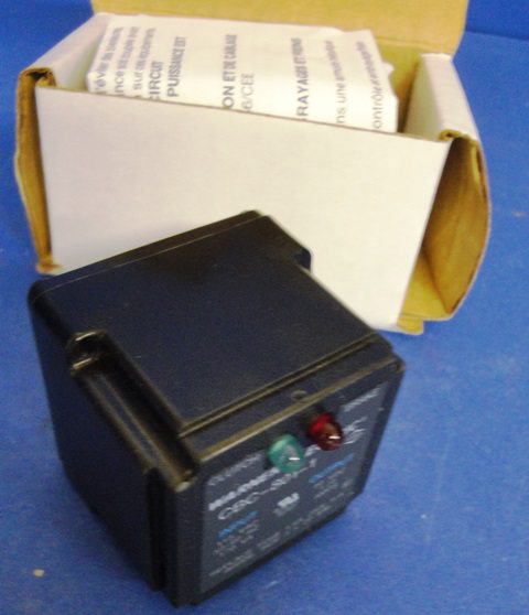 CLUTCH-BRAKE CONTROLLER WARNER ELECTRIC / CBC-801-1 73953 located at Provendum exhibition in Laussanne (the photo contains one of the item in stock) CLUTCH-BRAKE CONTROLLER WARNER ELECTRIC / CBC-801-1 (73953)
