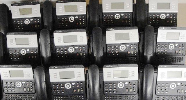 COMPLETE SME PHONE SYSTEM ALCATEL / 4039-4029-DECT 200-DECT-400 (9955) 