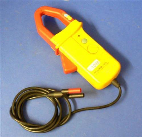 CURRENT PROBE FLUKE / 1010 1069 located at Provendum exhibition in Laussanne (the photo contains one of the item in stock) CURRENT PROBE FLUKE / 1010 (1069)