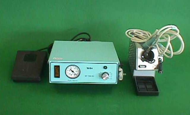 DESOLDERING UNIT WELLER / VP 700 EC 1022 located at Provendum exhibition in Laussanne (the photo contains one of the item in stock) DESOLDERING UNIT WELLER / VP 700 EC (1022)