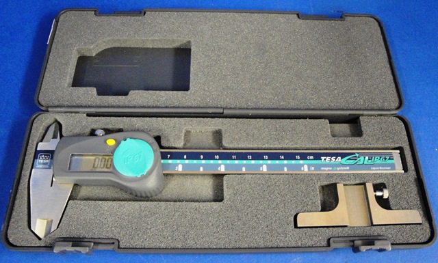 DIGITAL CALLIPER TESA / IP67 MAGNA SYSTEM 9027 located at Provendum exhibition in Laussanne (the photo contains one of the item in stock) DIGITAL CALLIPER TESA / IP67 MAGNA SYSTEM (9027)