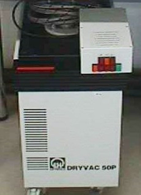 DRY VACUUM PUMP LEYBOLD / DRYVAC 50 P 4978 located at Provendum exhibition in Laussanne (the photo contains one of the item in stock) DRY VACUUM PUMP LEYBOLD / DRYVAC 50 P (4978)