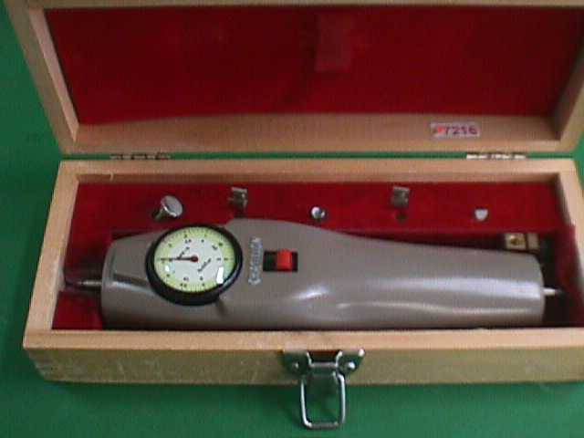 DYNAMOMETER CHATILLON / 159 4986 located at Provendum exhibition in Laussanne (the photo contains one of the item in stock) DYNAMOMETER CHATILLON / 159 (4986)