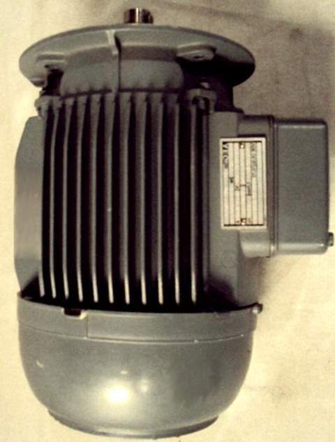 ELECTRIC MOTOR AEG / AM 80 NY4 2384 located at Provendum exhibition in Laussanne (the photo contains one of the item in stock) ELECTRIC MOTOR AEG / AM 80 NY4 (2384)
