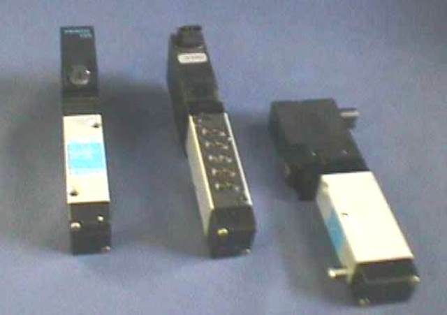 ELECTRODISTRIBUTOR, Lot of 5 FESTO / MT2H-5 / 3-4.0SVI 159449 (73578) 