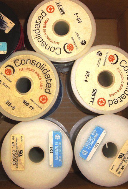 ELECTRONIC WIRE, Lot of 7 CONSOLIDATED / 818-9-818-6 9943 located at Provendum exhibition in Laussanne (the photo contains one of the item in stock) ELECTRONIC WIRE, Lot of 7 CONSOLIDATED / 818-9-818-6 (9943)