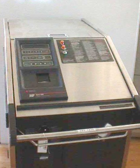 H2O2 STERILIZER VHP MOBILE STERIS DIESSEL AMSCO / VHP 1001E 74961 located at Provendum exhibition in Laussanne (the photo contains one of the item in stock) H2O2 STERILIZER VHP MOBILE STERIS DIESSEL AMSCO / VHP 1001E (74961)