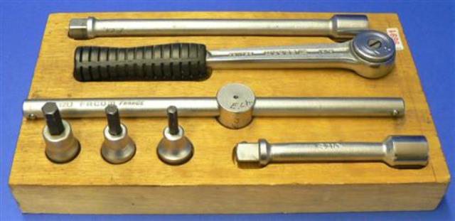 IMBUS KEY SET FACOM 9691 located at Provendum exhibition in Laussanne (the photo contains one of the item in stock) IMBUS KEY SET FACOM (9691)