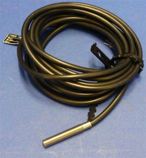 INDUCTIVE PROXIMITY SENSOR, Lot of 5 IFM ELECTRONIC / IY 5029 (73956) 