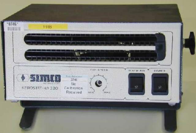 IONIZER BLOWER SIMCO / HA320 32231 located at Provendum exhibition in Laussanne (the photo contains one of the item in stock) IONIZER BLOWER SIMCO / HA320 (32231)