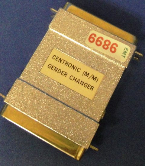 MALE MALE CENTRONICS ADAPTER, Lot of 2 9899 located at Provendum exhibition in Laussanne (the photo contains one of the item in stock) MALE MALE CENTRONICS ADAPTER, Lot of 2 (9899)