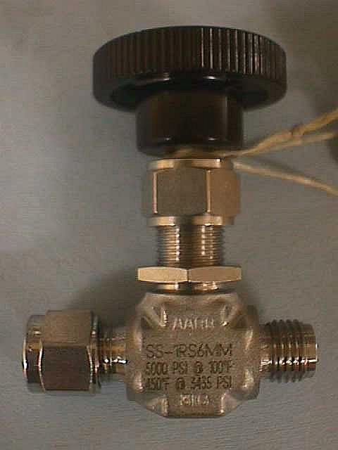 MANUAL NEEDLE VALVE, Lot of 5 ARBOR-WHITEY / SS1RS6MM 70459 located at Provendum exhibition in Laussanne (the photo contains one of the item in stock) MANUAL NEEDLE VALVE, Lot of 5 ARBOR-WHITEY / SS1RS6MM (70459)