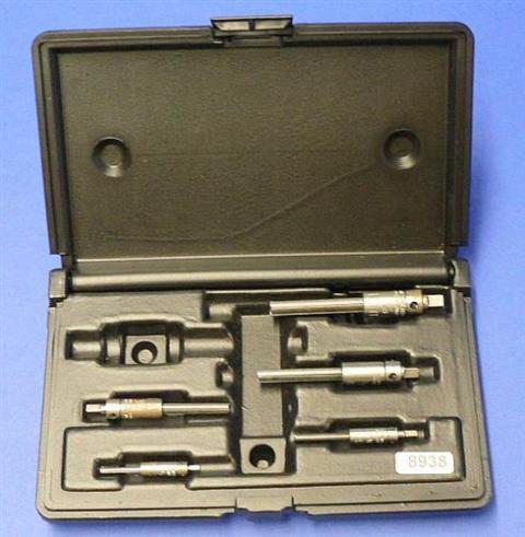 MECHANICAL CENTERER SET THE WALTON 8938 located at Provendum exhibition in Laussanne (the photo contains one of the item in stock) MECHANICAL CENTERER SET THE WALTON (8938)