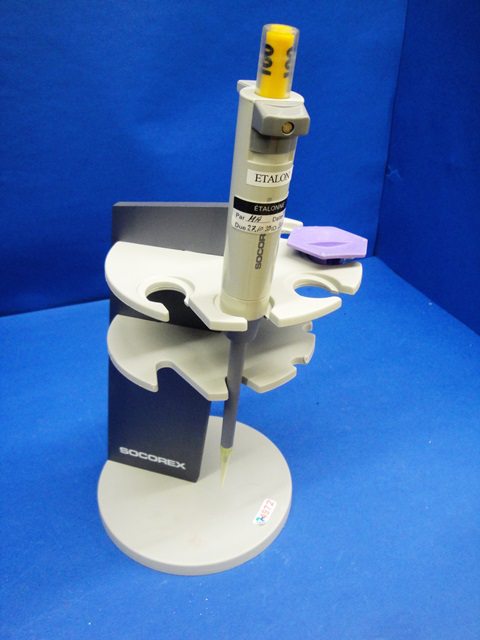 MICRODISPENSER PIPETTE SOCOREX / 88123T 4972 located at Provendum exhibition in Laussanne (the photo contains one of the item in stock) MICRODISPENSER PIPETTE SOCOREX / 88123T (4972)