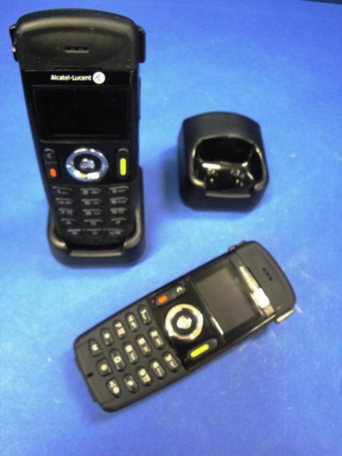 MOBILE PHONE IP-ISDN, Lot of 2 ALCATEL-LUCENT / MOBILE DECT 400 (9956) 