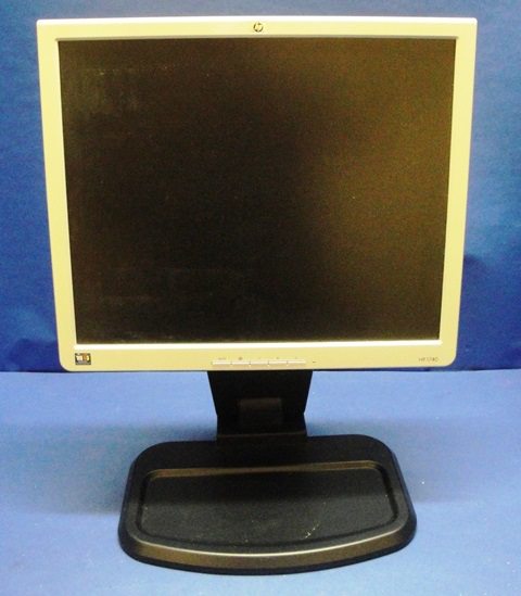 MONITOR HP / 1740 9746 located at Provendum exhibition in Laussanne (the photo contains one of the item in stock) MONITOR HP / 1740 (9746)