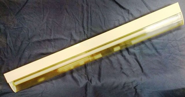 NEON LAMP, Lot of 4 LUWA / OSRAM 9807 located at Provendum exhibition in Laussanne (the photo contains one of the item in stock) NEON LAMP, Lot of 4 LUWA / OSRAM (9807)