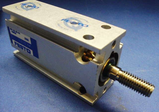 PNEUMATIC LINEAR ACTUATOR, Lot of 5 FESTO / 156525 ADVU-25-20-PA 73909 located at Provendum exhibition in Laussanne (the photo contains one of the item in stock) PNEUMATIC LINEAR ACTUATOR, Lot of 5 FESTO / 156525 ADVU-25-20-PA (73909)