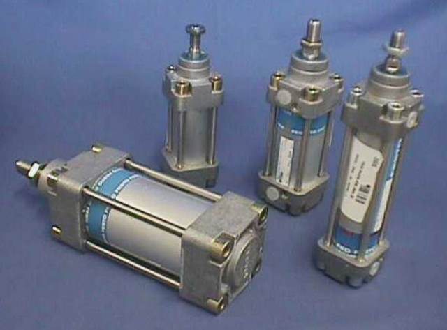 PNEUMATIC LINEAR ACTUATOR, Lot of 2 FESTO / 34976 DNG-63-50-PPV-H-S3 73576 located at Provendum exhibition in Laussanne (the photo contains one of the item in stock) PNEUMATIC LINEAR ACTUATOR, Lot of 2 FESTO / 34976 DNG-63-50-PPV-H-S3 (73576)