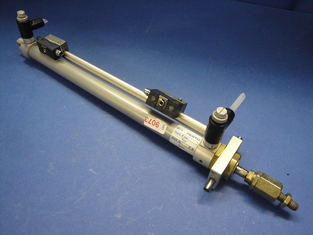 PNEUMATIC LINEAR ACTUATOR, Lot of 2 FESTO / 9331 DGS-16-300-PA (9073) 