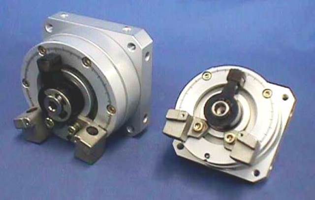 PNEUMATIC ROTARY ACTUATOR, Lot of 2 FESTO / DSM-40-270-P-CC 161749 (73574) 