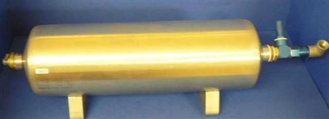PNEUMATIC TANK FESTO / CRVZS-10 16237-HTI MBA 9021 located at Provendum exhibition in Laussanne (the photo contains one of the item in stock) PNEUMATIC TANK FESTO / CRVZS-10 16237-HTI MBA (9021)