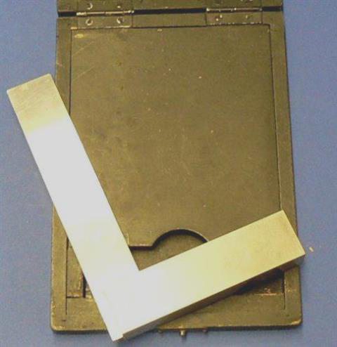 PRECISION SET SQUARE WTS 3212 located at Provendum exhibition in Laussanne (the photo contains one of the item in stock) PRECISION SET SQUARE WTS (3212)