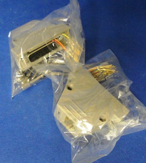 RJ45 DB9 ADAPTER, Lot of 5 ROLINE / MB435 (9868) 