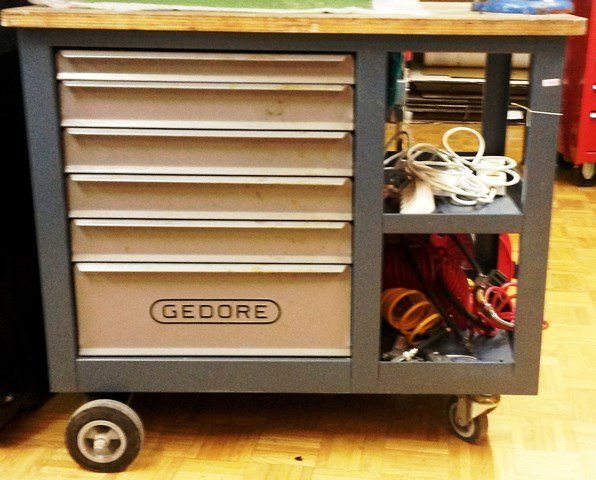 ROLLING WORKBENCH GEDORE / 1502 8640 located at Provendum exhibition in Laussanne (the photo contains one of the item in stock) ROLLING WORKBENCH GEDORE / 1502 (8640)