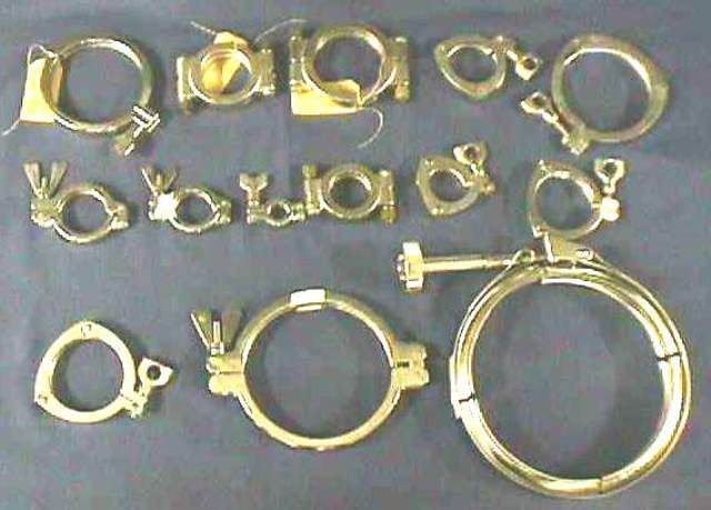 STAINLESS STEEL CLAMP, Lot of 5 TRICLOVER / 14 MHHS 304 4 73495 located at Provendum exhibition in Laussanne (the photo contains one of the item in stock) STAINLESS STEEL CLAMP, Lot of 5 TRICLOVER / 14 MHHS 304 4 (73495)