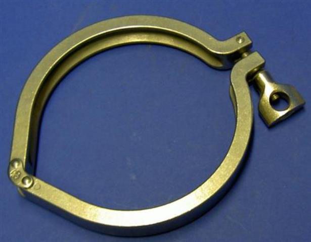 STAINLESS STEEL CLAMP, Lot of 2 TRICLOVER 70695 located at Provendum exhibition in Laussanne (the photo contains one of the item in stock) STAINLESS STEEL CLAMP, Lot of 2 TRICLOVER (70695)