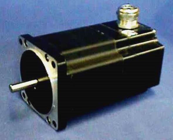 STEP MOTOR SIG POSITEC BERGER LAHR / DRDM-3910/50-LWB 73849 located at Provendum exhibition in Laussanne (the photo contains one of the item in stock) STEP MOTOR SIG POSITEC BERGER LAHR / DRDM-3910/50-LWB (73849)