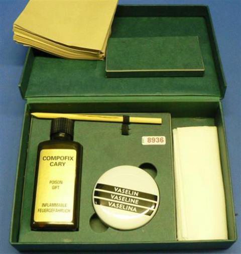 WEDGE CLEANING SET CARY 8936 located at Provendum exhibition in Laussanne (the photo contains one of the item in stock) WEDGE CLEANING SET CARY (8936)