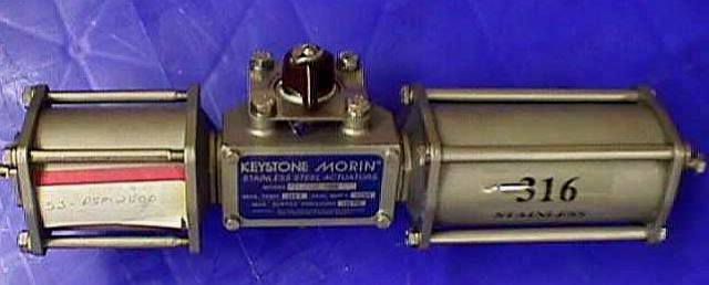 ACTUATEUR PNEMATIQUE VANNE BOULE KEYSTONE MORIN / PSM 2500 72771 en exposition chez Provendum à Lausanne (la photo contient un des exemplaires en stock) ACTUATEUR PNEMATIQUE VANNE BOULE KEYSTONE MORIN / PSM 2500 (72771)