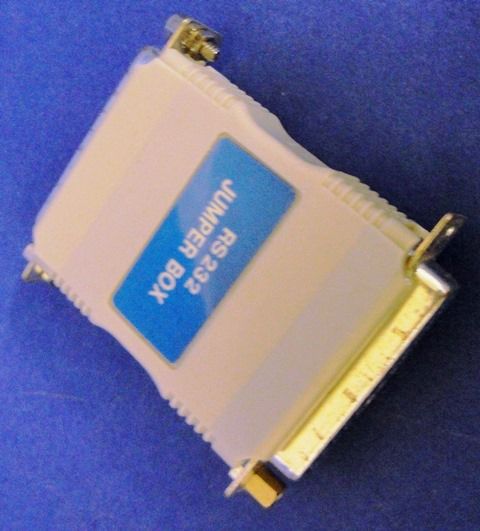 ADAPTATEUR GENRE RS-232, Lot de 10 ROLINE 9866 en exposition chez Provendum à Lausanne (la photo contient un des exemplaires en stock) ADAPTATEUR GENRE RS-232, Lot de 10 ROLINE (9866)