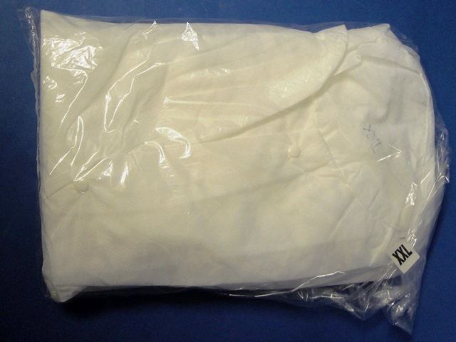 BLOUSE JETABLE LABORATOIRE, Lot de 2 SOMATRA / 9028 9028 en exposition chez Provendum à Lausanne (la photo contient un des exemplaires en stock) BLOUSE JETABLE LABORATOIRE, Lot de 2 SOMATRA / 9028 (9028)