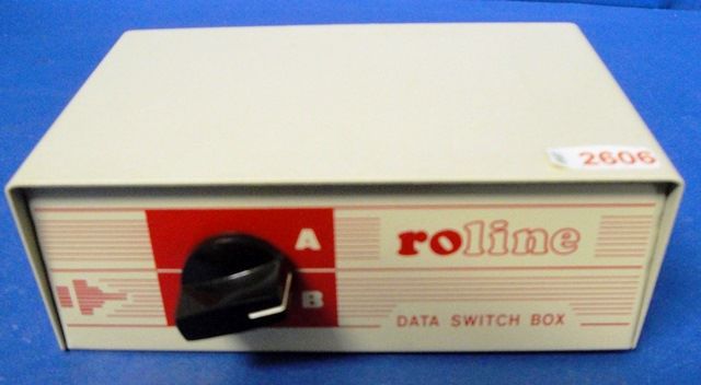 BOITIER COMMUTATION ETHERNET, Lot de 2 ROLINE 2606 en exposition chez Provendum à Lausanne (la photo contient un des exemplaires en stock) BOITIER COMMUTATION ETHERNET, Lot de 2 ROLINE (2606)