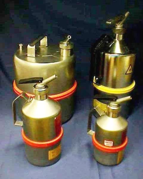 BOUTEILLES SECURITE DUPERTHAL 9704 en exposition chez Provendum à Lausanne (la photo contient un des exemplaires en stock) BOUTEILLES SECURITE DUPERTHAL (9704)