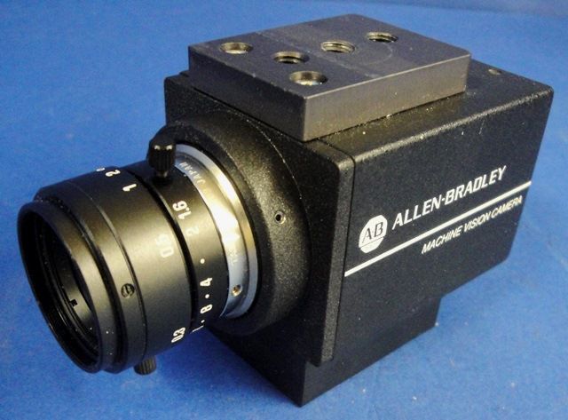 CAMERA SYSTEME VISION ALLEN BRADLEY / 2801-YF AC 8976 en exposition chez Provendum à Lausanne (la photo contient un des exemplaires en stock) CAMERA SYSTEME VISION ALLEN BRADLEY / 2801-YF AC (8976)