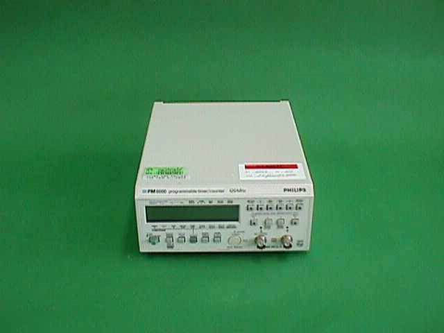 COMPTEUR TIMER PROGRAMMABLE PHILIPS / PM 6666 17 4622 en exposition chez Provendum à Lausanne (la photo contient un des exemplaires en stock) COMPTEUR TIMER PROGRAMMABLE PHILIPS / PM 6666 17 (4622)