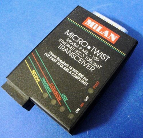 CONVERTISSEUR AUI TWISTED 10BASET, Lot de 4 MILAN / MICRO TWIST MIL10P 9913 en exposition chez Provendum à Lausanne (la photo contient un des exemplaires en stock) CONVERTISSEUR AUI TWISTED 10BASET, Lot de 4 MILAN / MICRO TWIST MIL10P (9913)