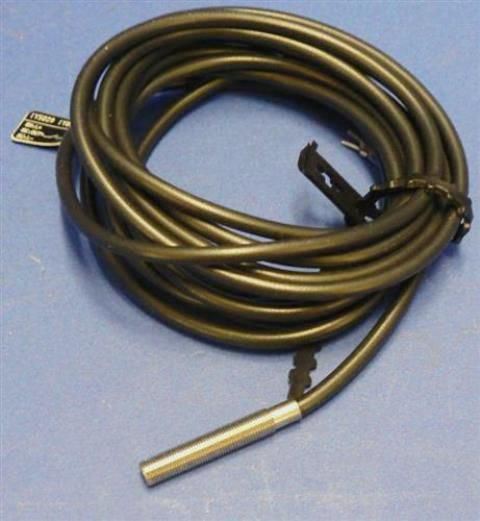 DETECTEUR PROXIMITE INDUCTIF, Lot de 5 IFM ELECTRONIC / IE 5219 73957 en exposition chez Provendum à Lausanne (la photo contient un des exemplaires en stock) DETECTEUR PROXIMITE INDUCTIF, Lot de 5 IFM ELECTRONIC / IE 5219 (73957)