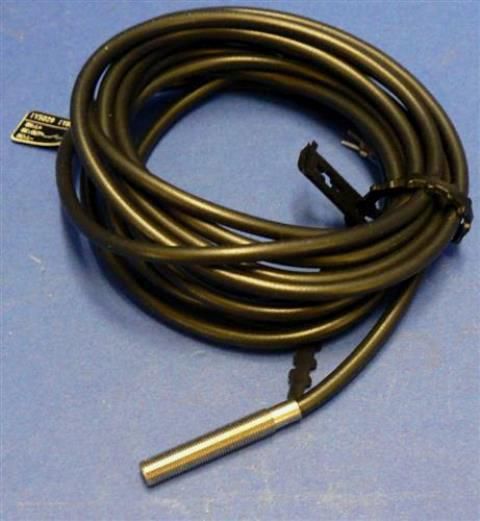 DETECTEUR PROXIMITE INDUCTIF, Lot de 4 IFM ELECTRONIC / IF 5542 70825 en exposition chez Provendum à Lausanne (la photo contient un des exemplaires en stock) DETECTEUR PROXIMITE INDUCTIF, Lot de 4 IFM ELECTRONIC / IF 5542 (70825)