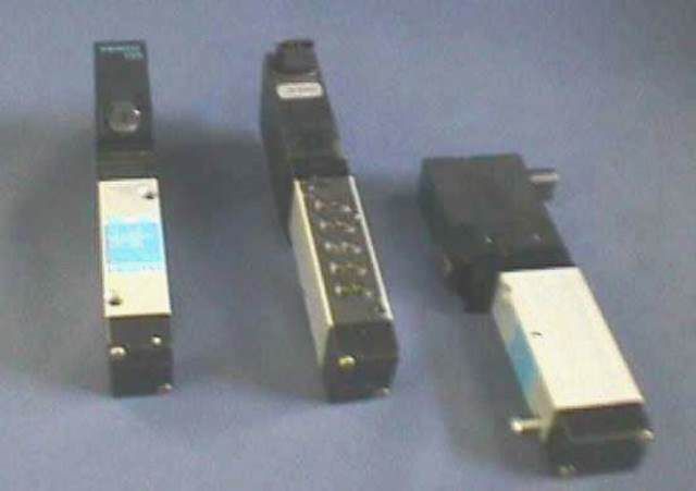 ELECTRODISTRIBUTEUR, Lot de 5 FESTO / JMT2H - 5 / 2 - 4 159453 71648 en exposition chez Provendum à Lausanne (la photo contient un des exemplaires en stock) ELECTRODISTRIBUTEUR, Lot de 5 FESTO / JMT2H - 5 / 2 - 4 159453 (71648)