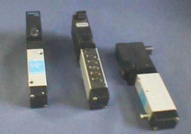ELECTRODISTRIBUTEUR, Lot de 5 FESTO / MT2H - 5 / 2 159452 71649 en exposition chez Provendum à Lausanne (la photo contient un des exemplaires en stock) ELECTRODISTRIBUTEUR, Lot de 5 FESTO / MT2H - 5 / 2 159452 (71649)