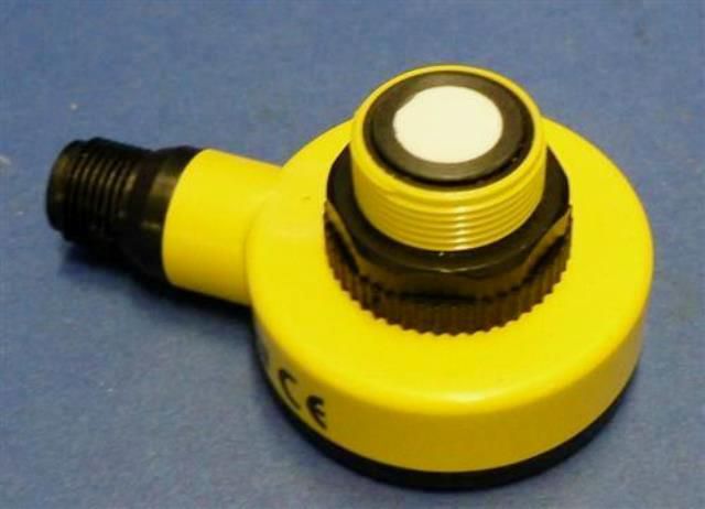 EMETTEUR ULTRASONS, Lot de 2 BANNER / T18UEQ 74692 en exposition chez Provendum à Lausanne (la photo contient un des exemplaires en stock) EMETTEUR ULTRASONS, Lot de 2 BANNER / T18UEQ (74692)
